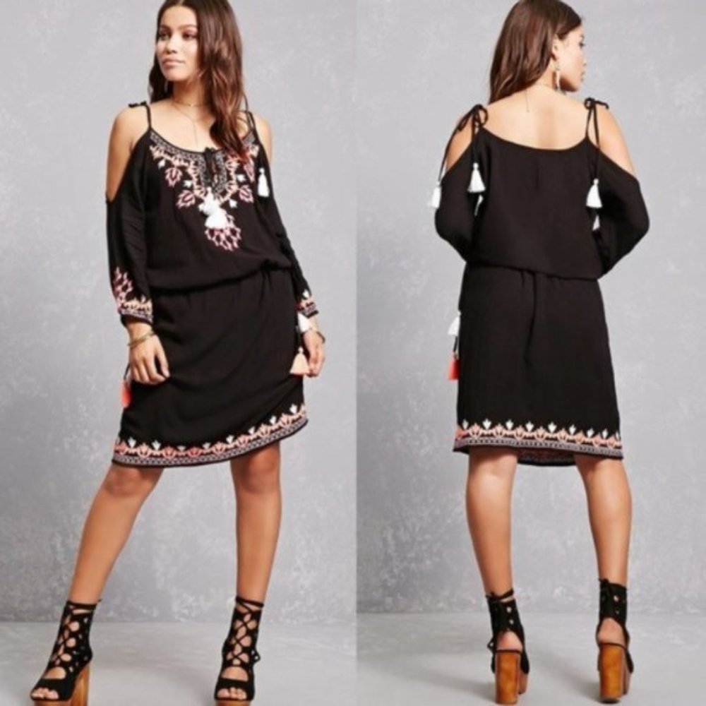 NWT FOREVER 21 RD and KOKO Embroidered Tasseled Mini Dress. Size S